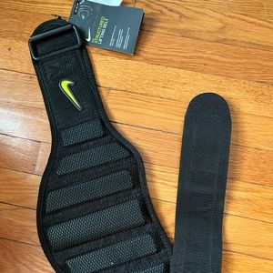 NWT BRAND NEW NIKE Structure lifting belt
